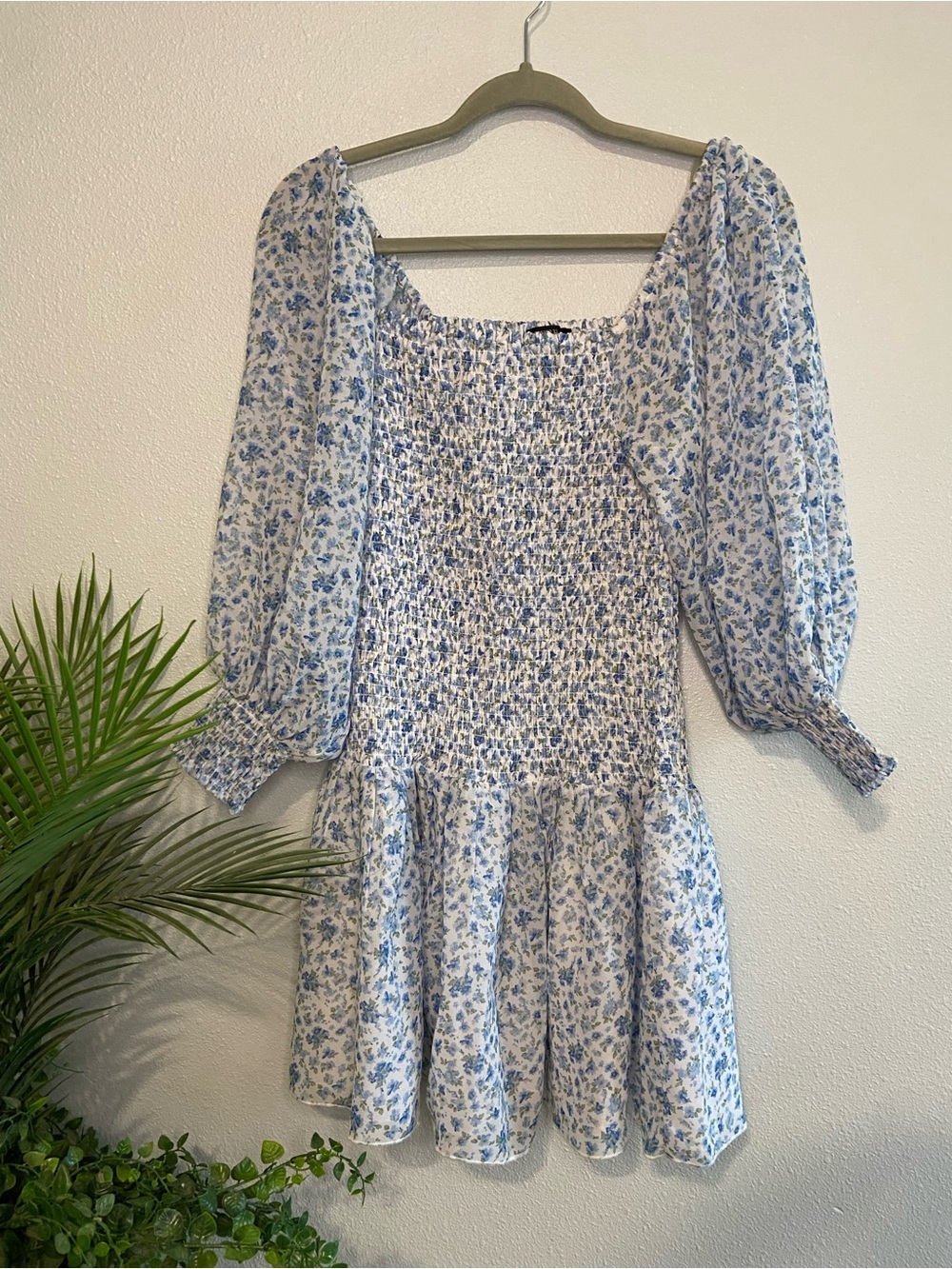 Forever 21 White and Light Blue Floral Smocked Mini Dress
